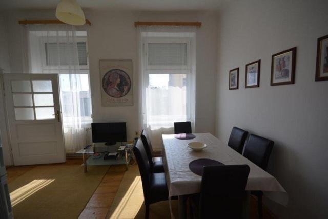 Vienna Holiday Apartments Buitenkant foto